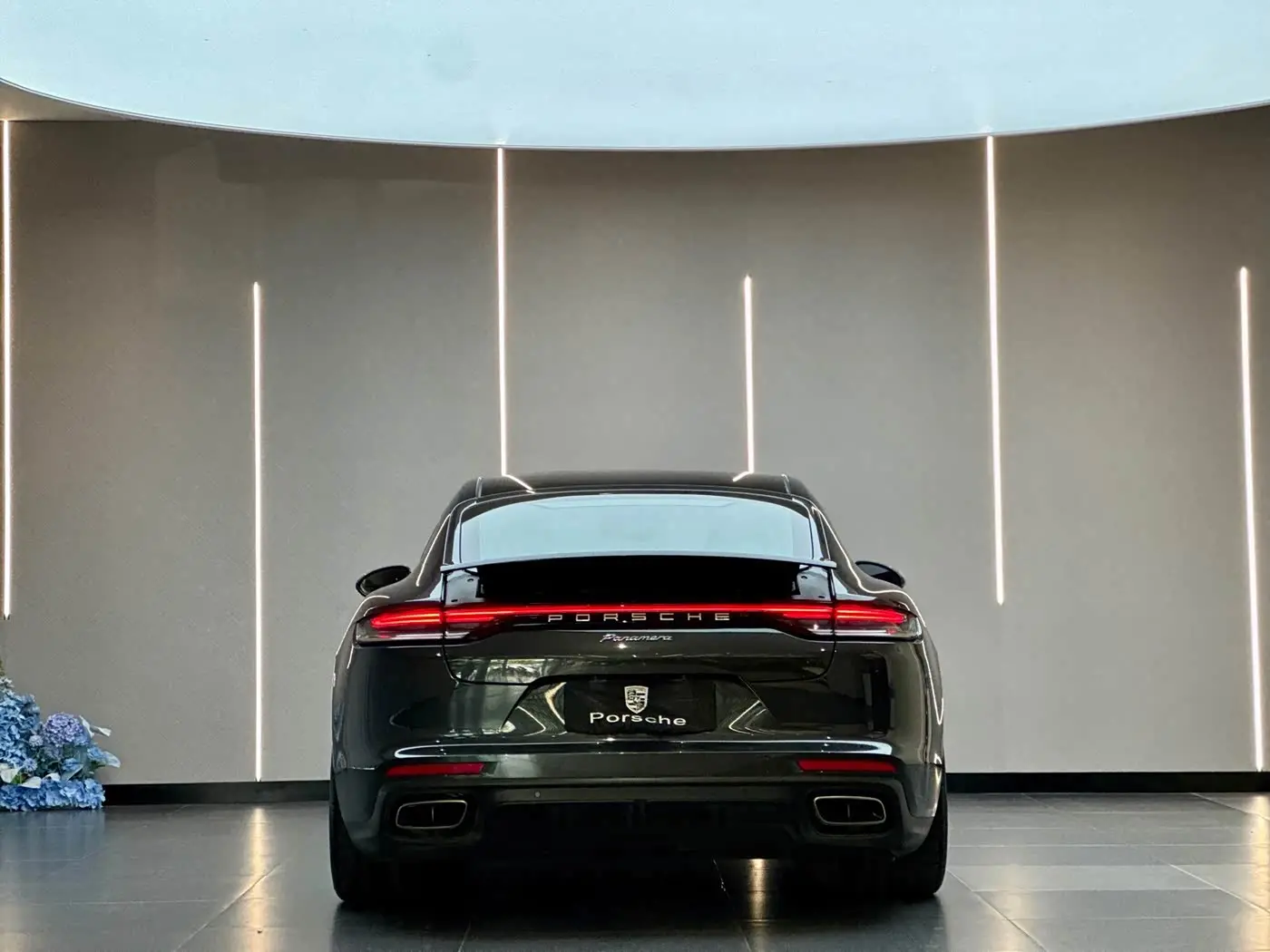 Porsche Panamera 2023 — Photo 8/9