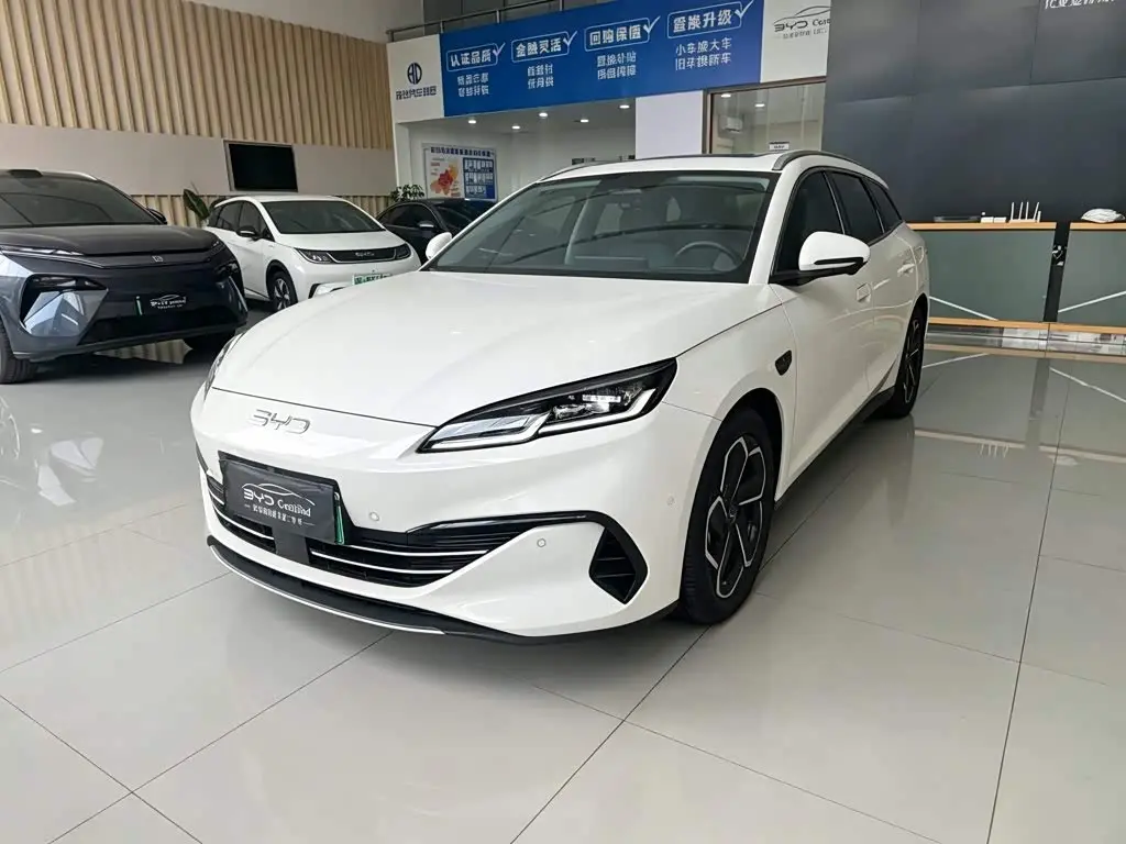 BYD Seal 06 DM-i Touring 2025 — Фото 1/13
