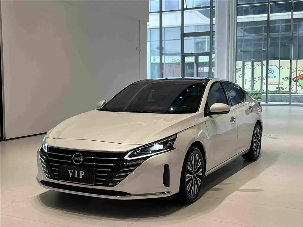 Nissan Teana 2023 — Фото 1/20
