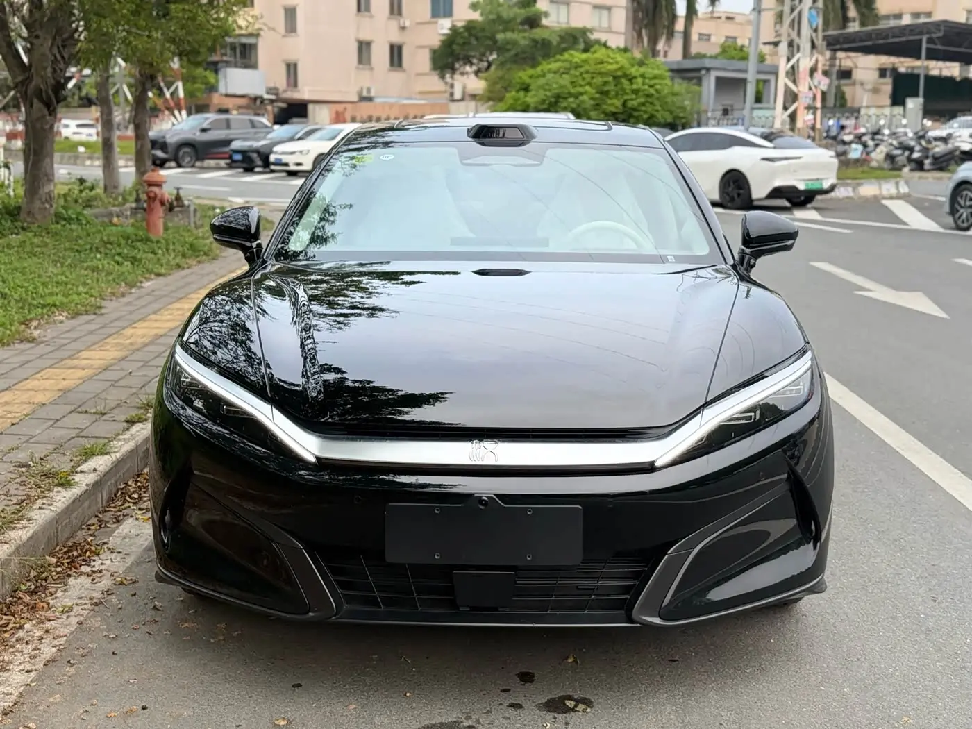 BYD Han L 2026 — Photo 2/11