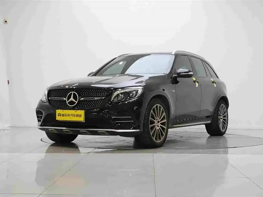 Mercedes-Benz GLC AMG 2018 — Photo 1/20