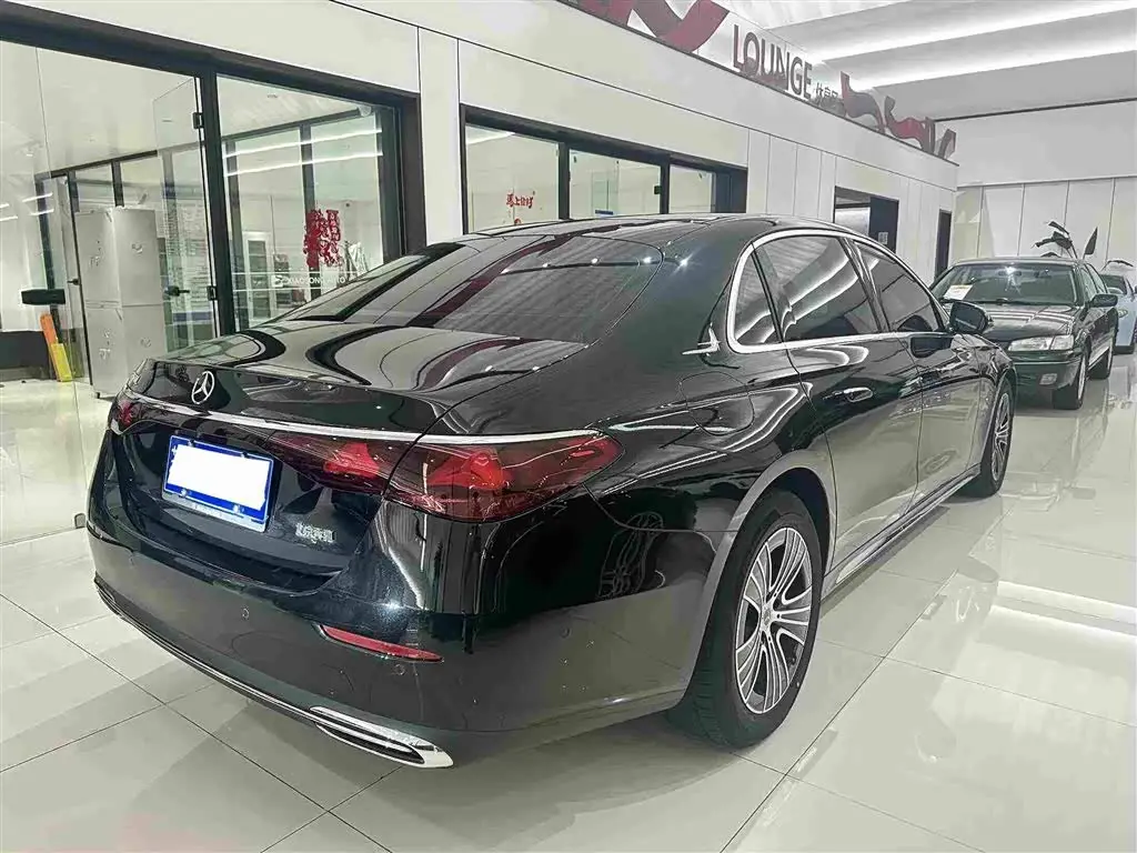 Mercedes-Benz E-Class 2024 — Şəkil 19/20