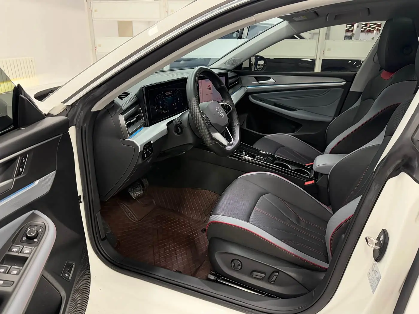 Volkswagen Lamando 2022 — Photo 7/20