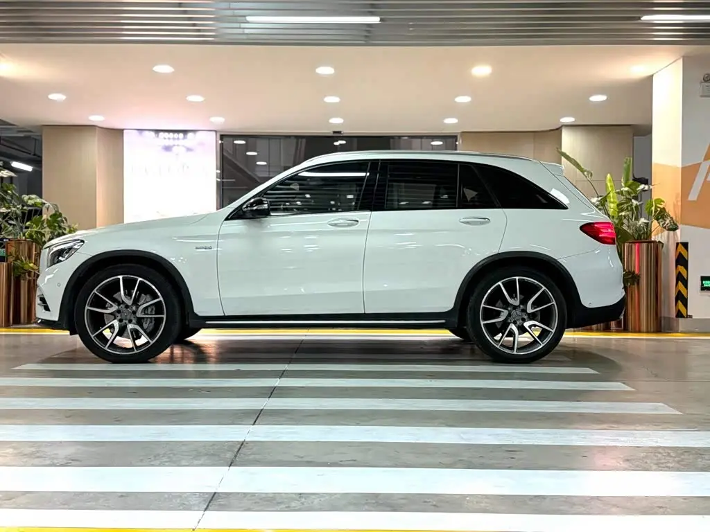 Mercedes-Benz GLC AMG 2018 — Şəkil 3/20