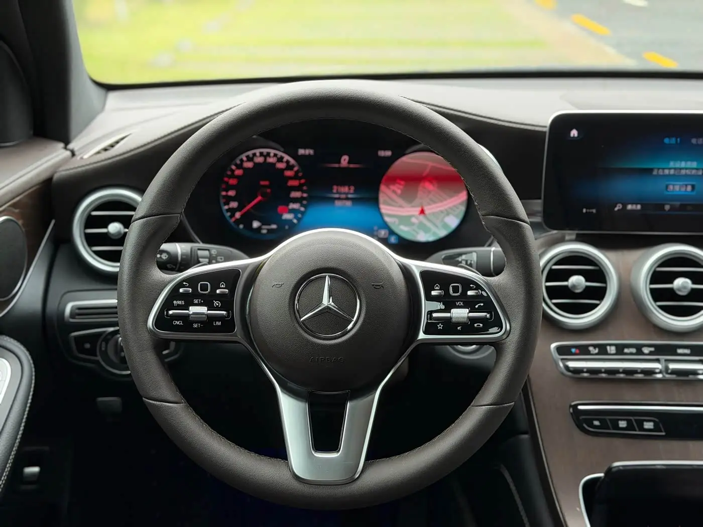Mercedes-Benz GLC 2020 — Şəkil 11/16