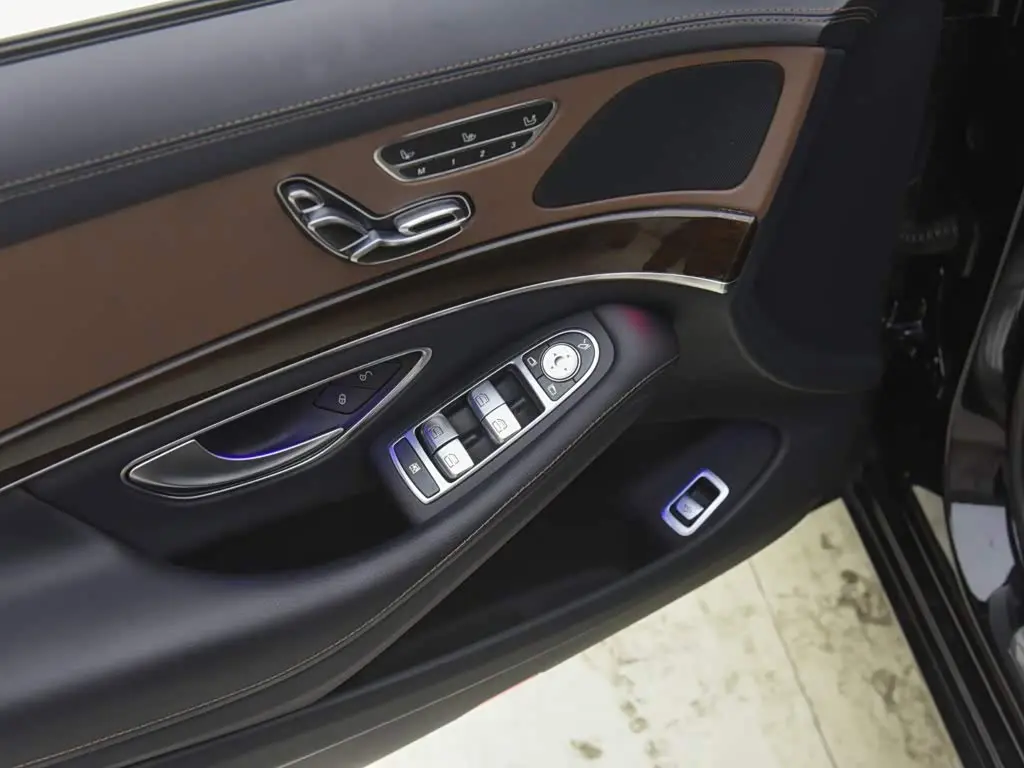 Mercedes-Benz S-Class 2020 — Фото 8/15