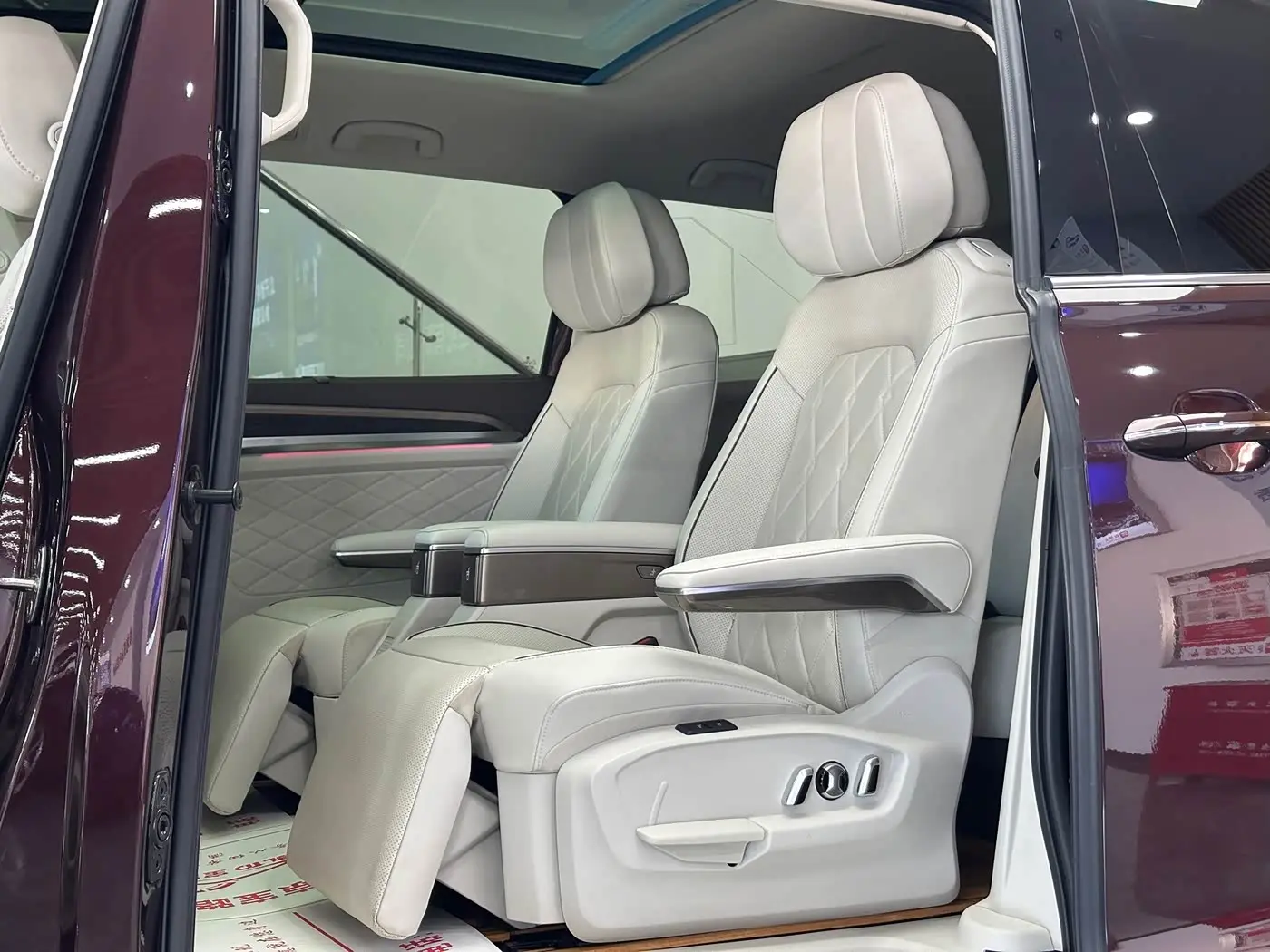 Volkswagen Viloran 2021 — ფოტო 8/19