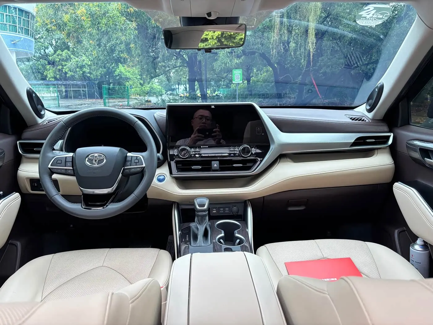 Toyota Highlander 2021 — Photo 17/20
