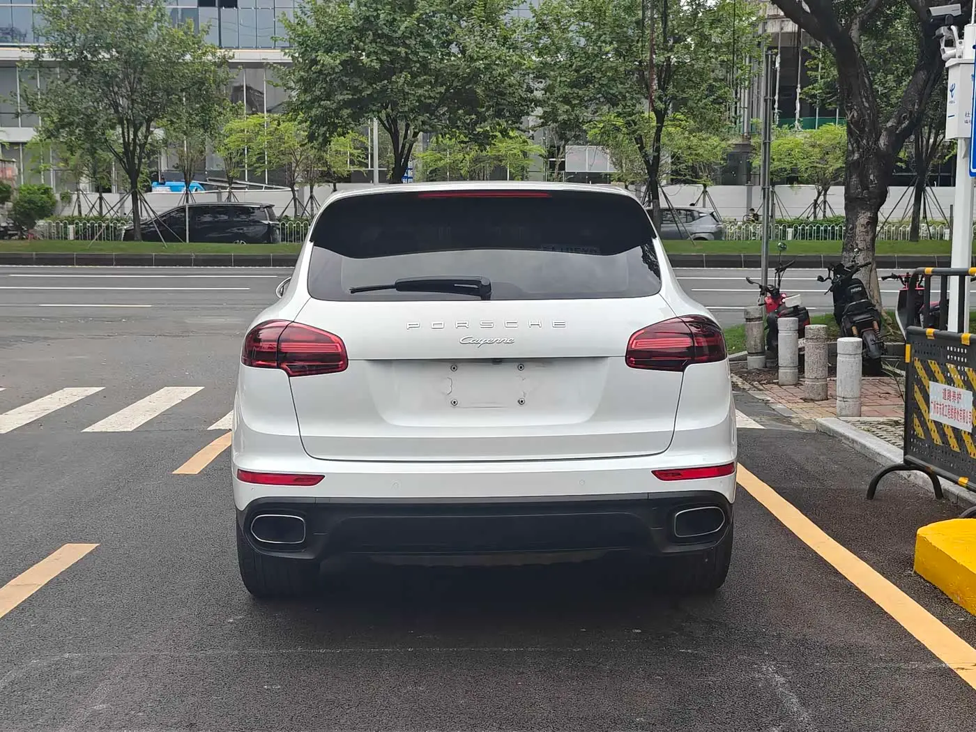 Porsche Cayenne 2015 — Фото 10/11
