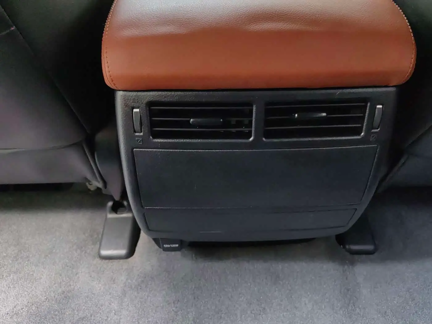 Toyota Land Cruiser 2016 — Photo 15/19