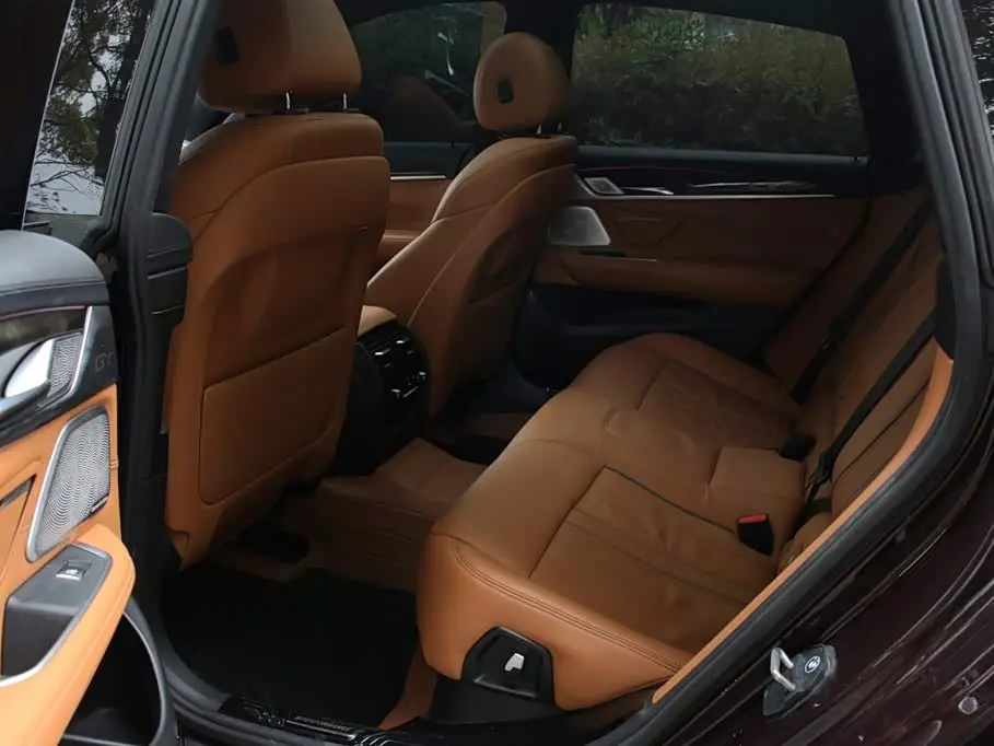BMW 6 Series GT 2017 — Photo 9/18