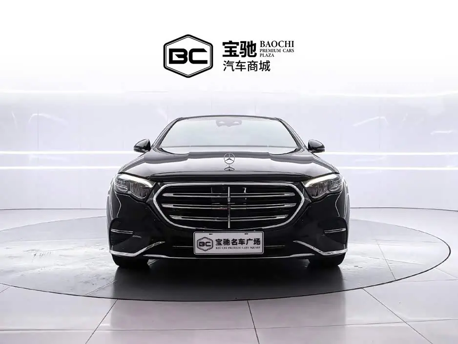 Mercedes-Benz E-Class 2025 — Photo 2/20