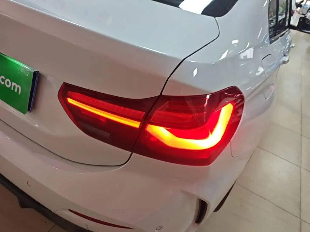 BMW 1 Series 2023 — Photo 8/20