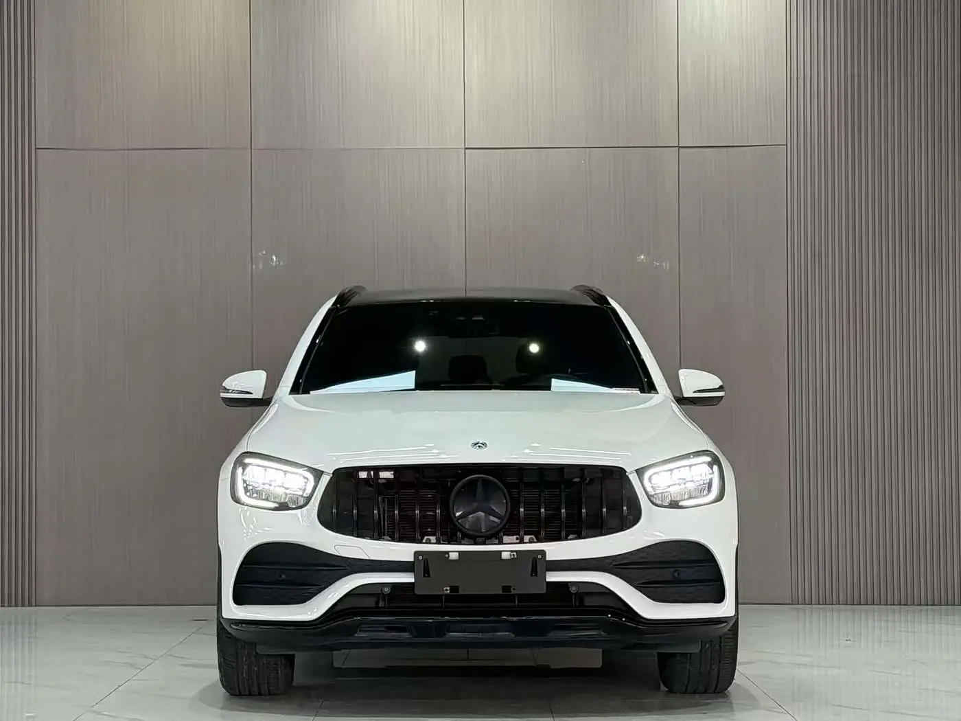 Mercedes-Benz GLC 2021 — Photo 2/13
