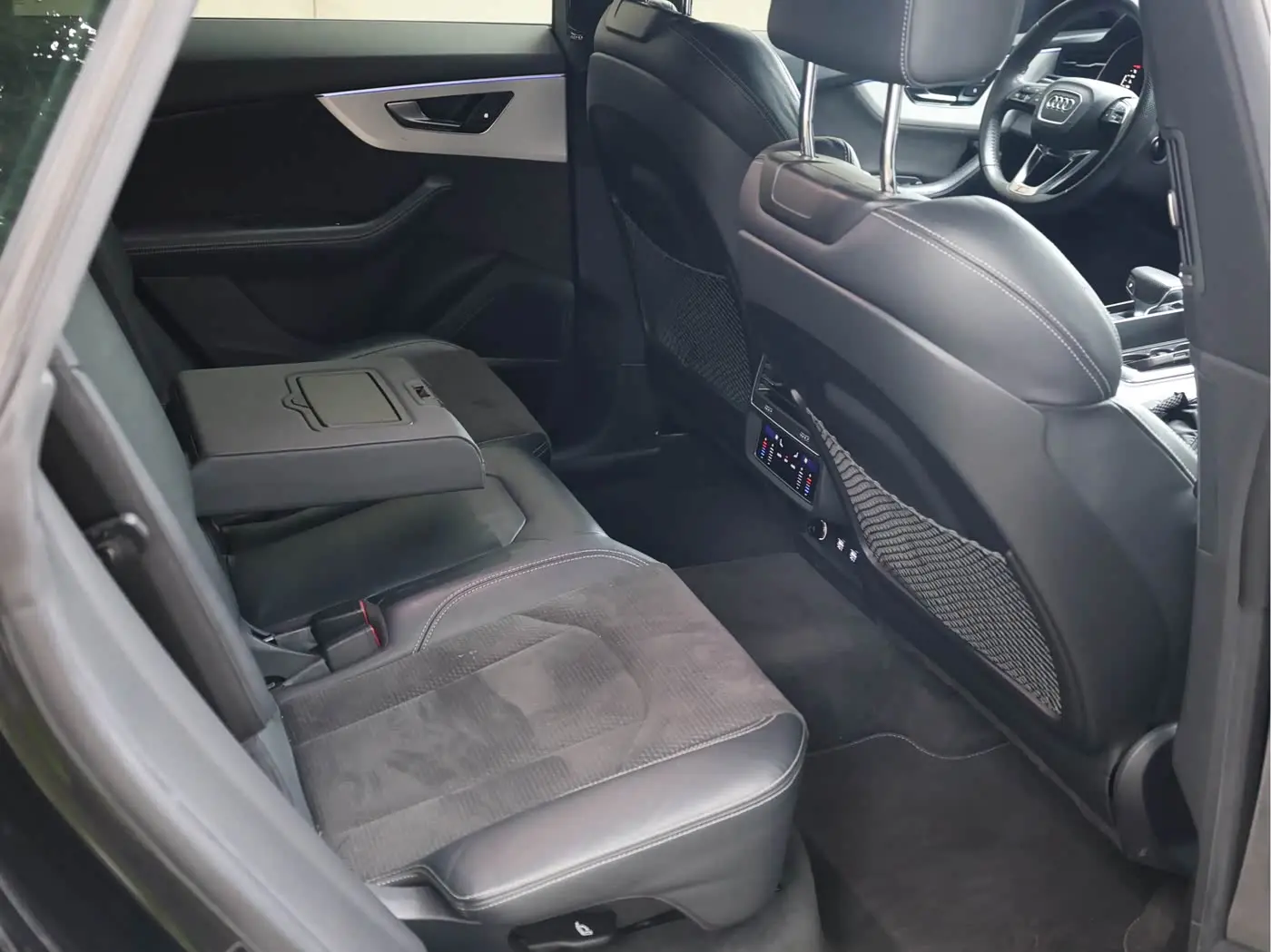 Audi Q8 2020 — ფოტო 12/18