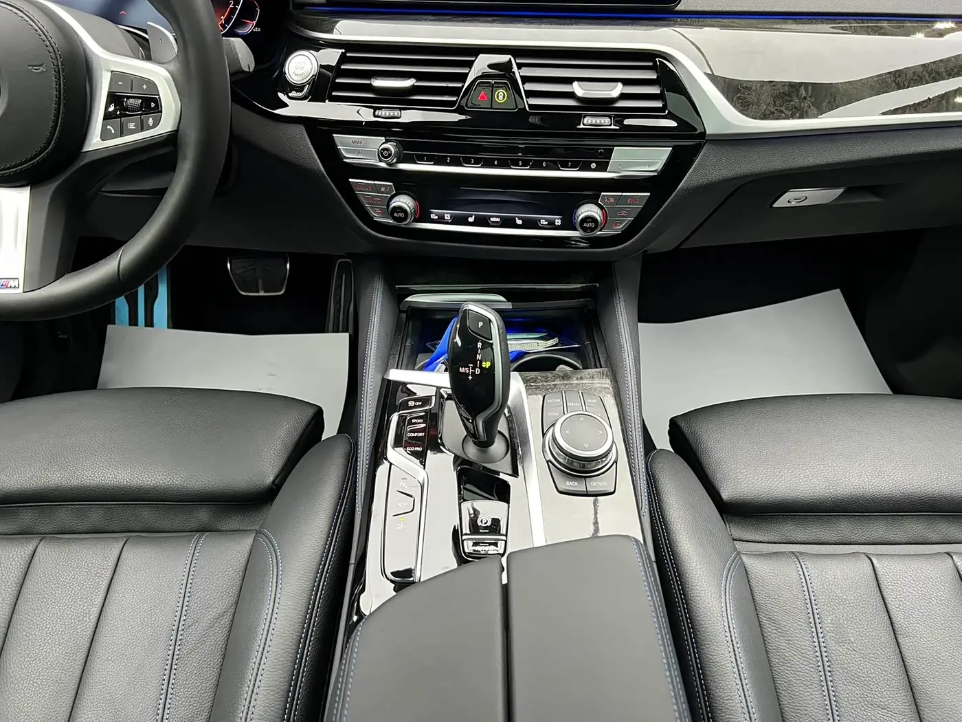 BMW 6 Series GT 2022 — Photo 11/13