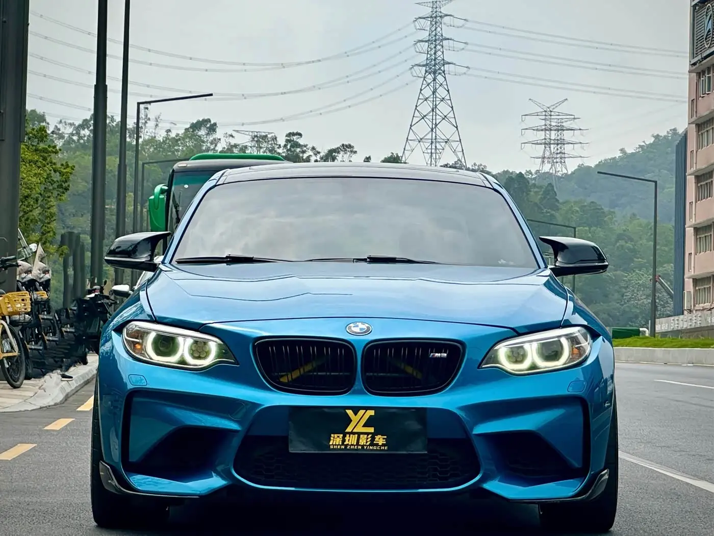 BMW M2 2016 — Фото 2/15