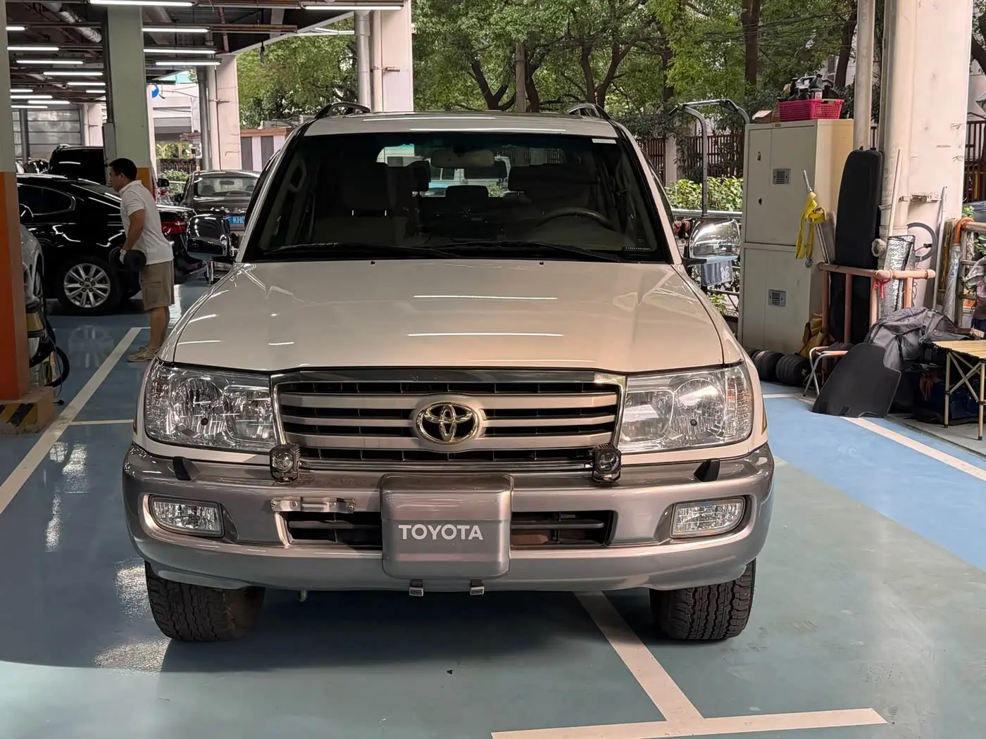 Toyota Land Cruiser 2006 — Photo 1/9