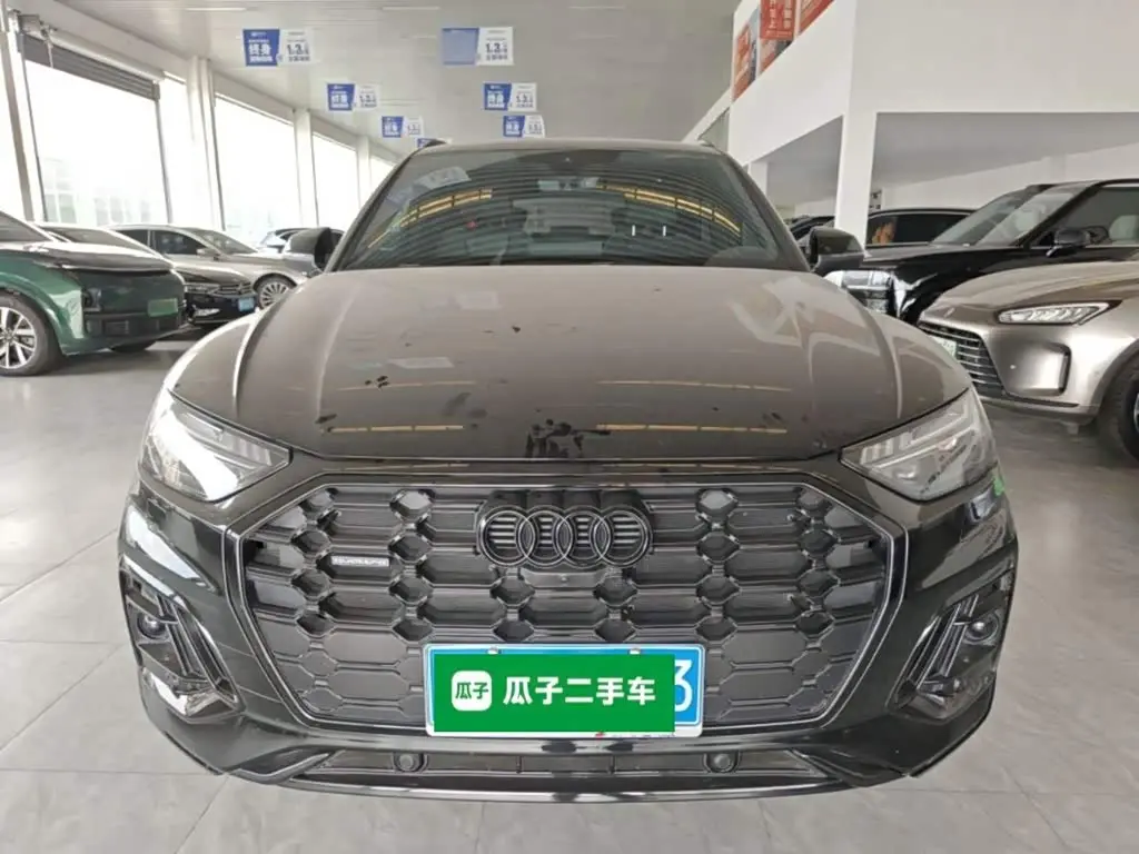 Audi Q5L 2024 — Фото 3/20