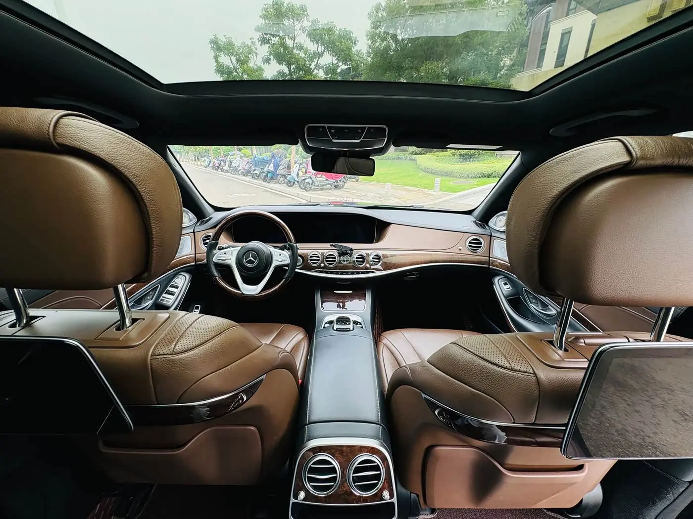 Mercedes-Benz S-Class 2018 — Photo 9/17