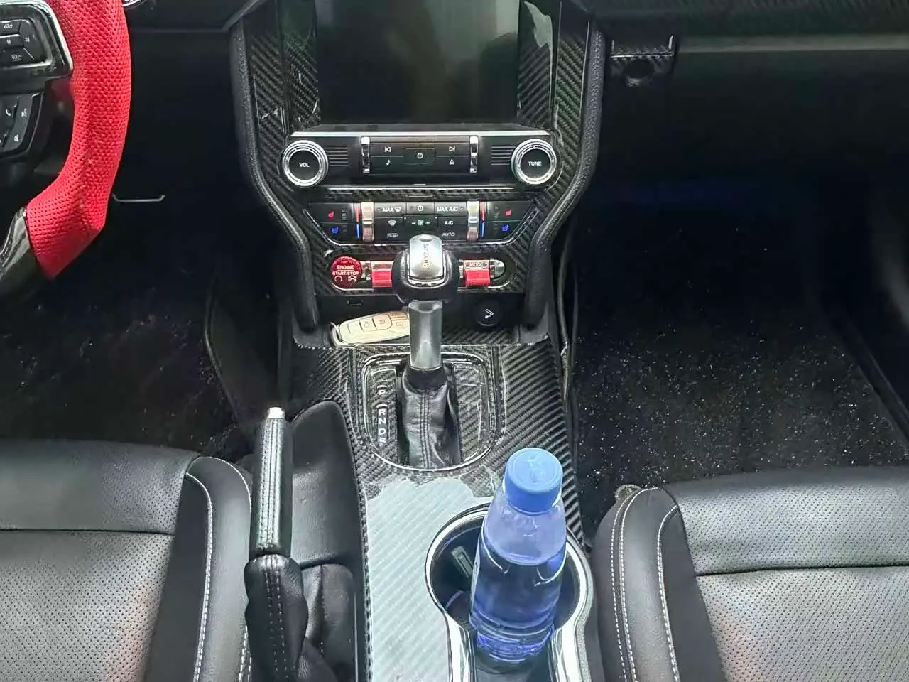 Ford Mustang 2018 — Photo 8/11