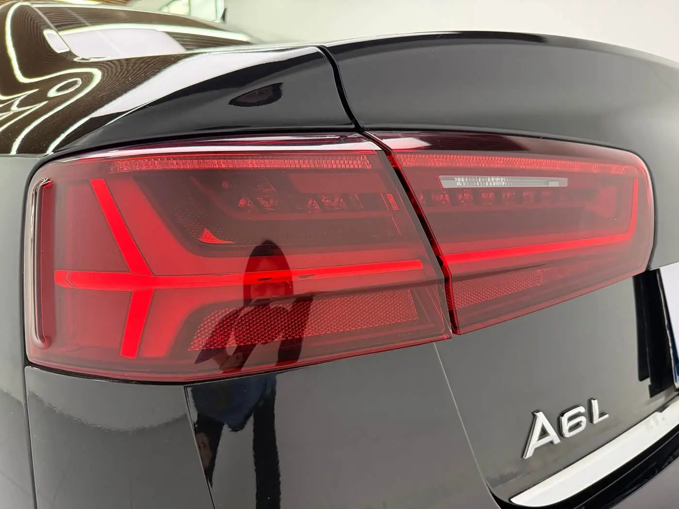 Audi A6L 2018 — Фото 9/18