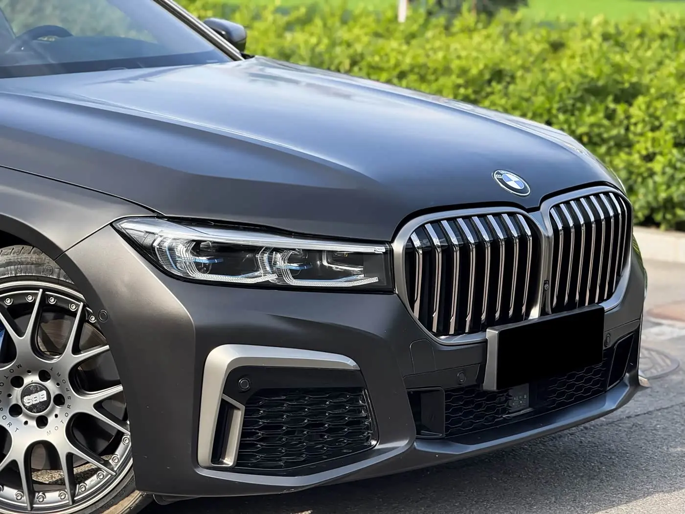 BMW 7 Series 2018 — Photo 15/19