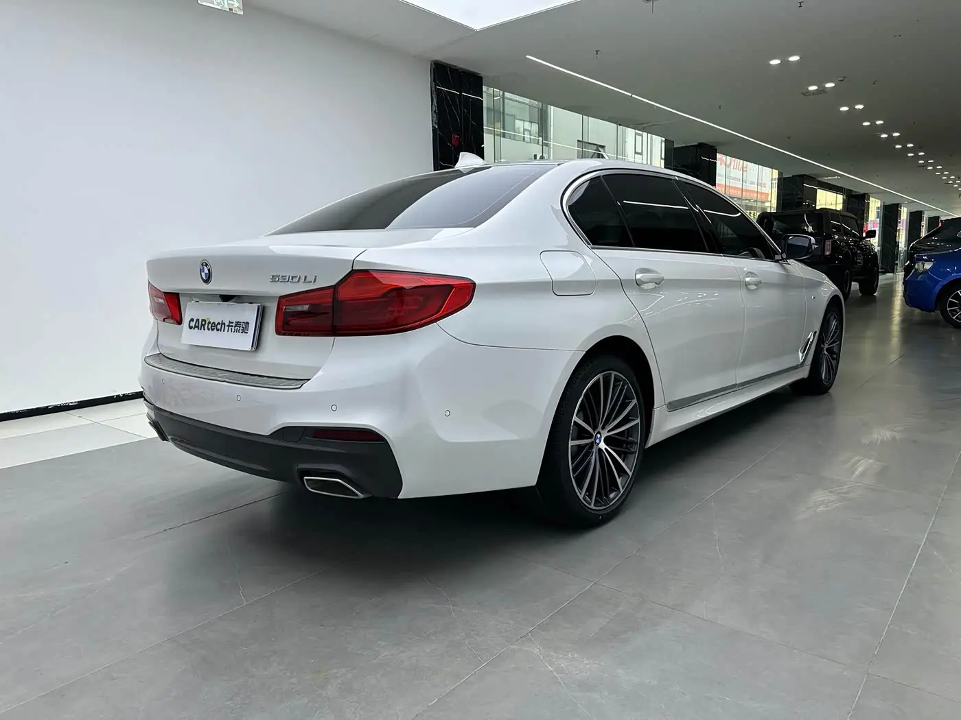 BMW 5 Series 2020 — Photo 2/20