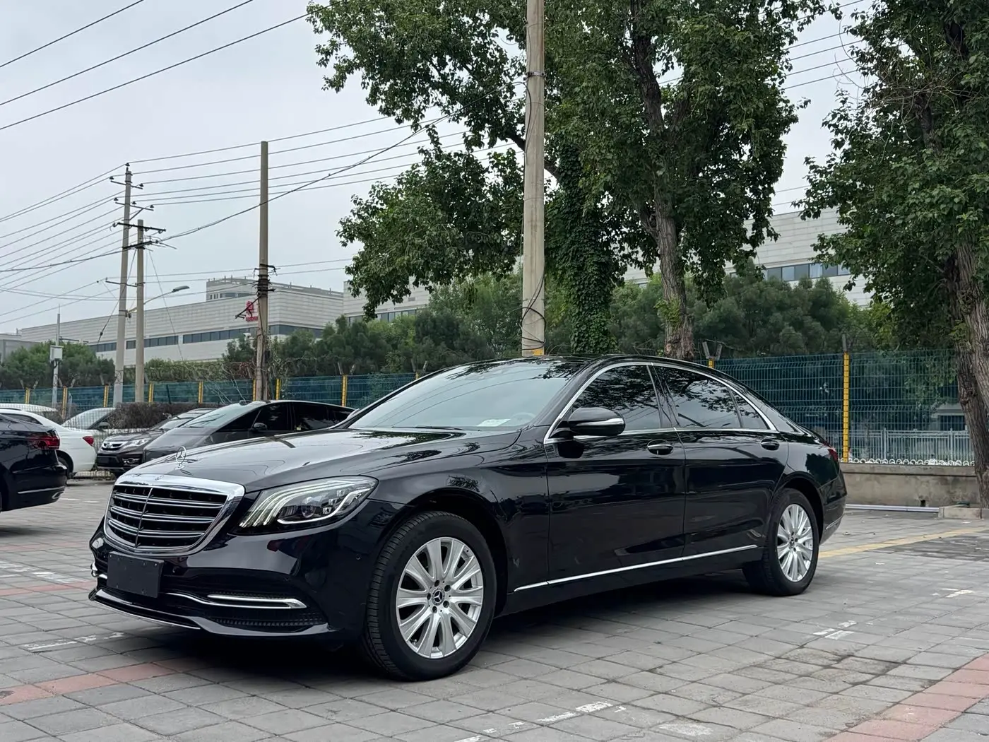 Mercedes-Benz S-Class 2019 — Photo 1/18