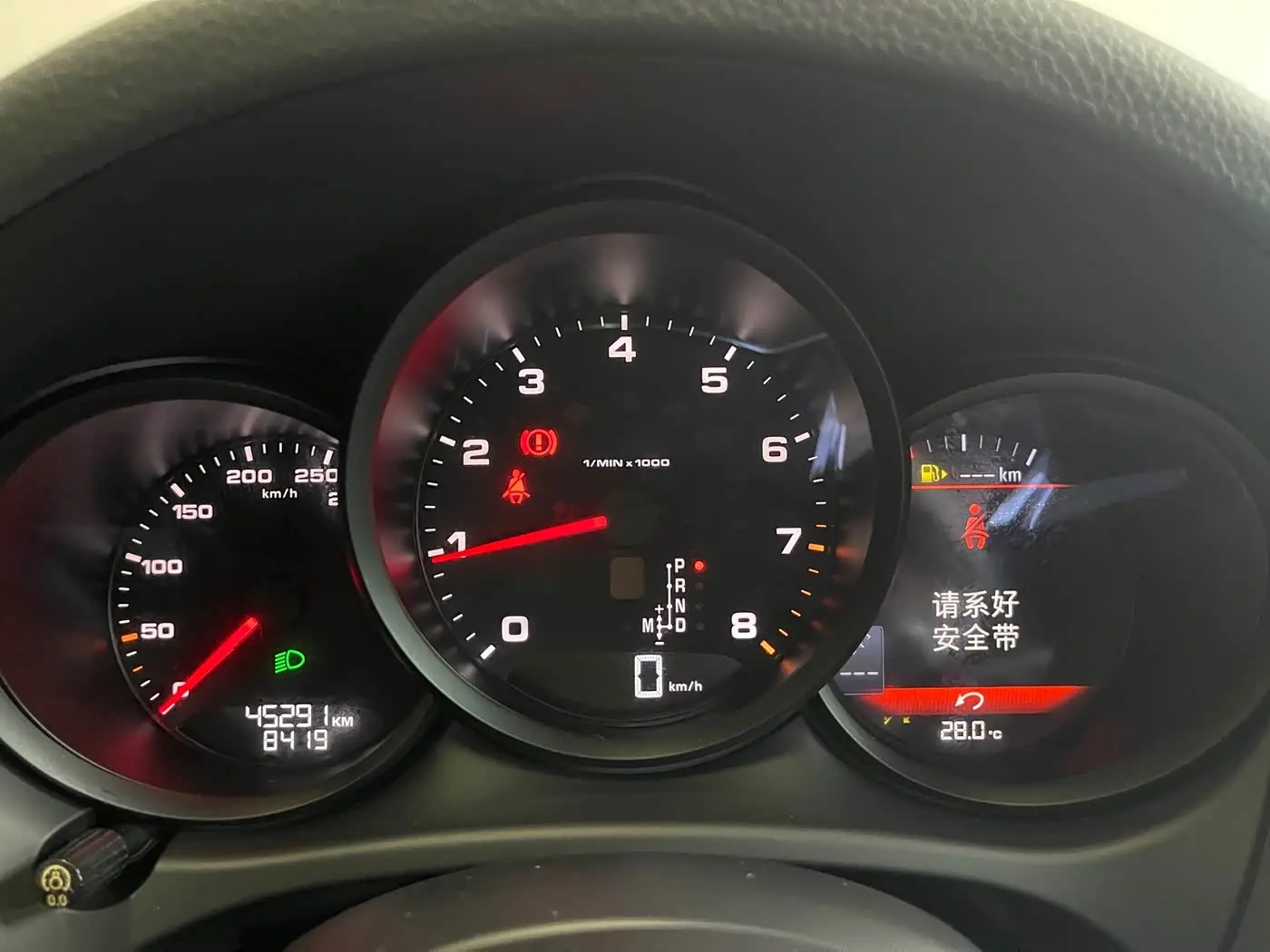 Porsche Macan 2020 — Photo 14/20