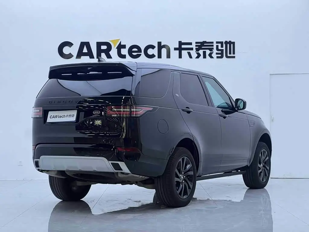 Land Rover Discovery 2020 — Photo 4/20