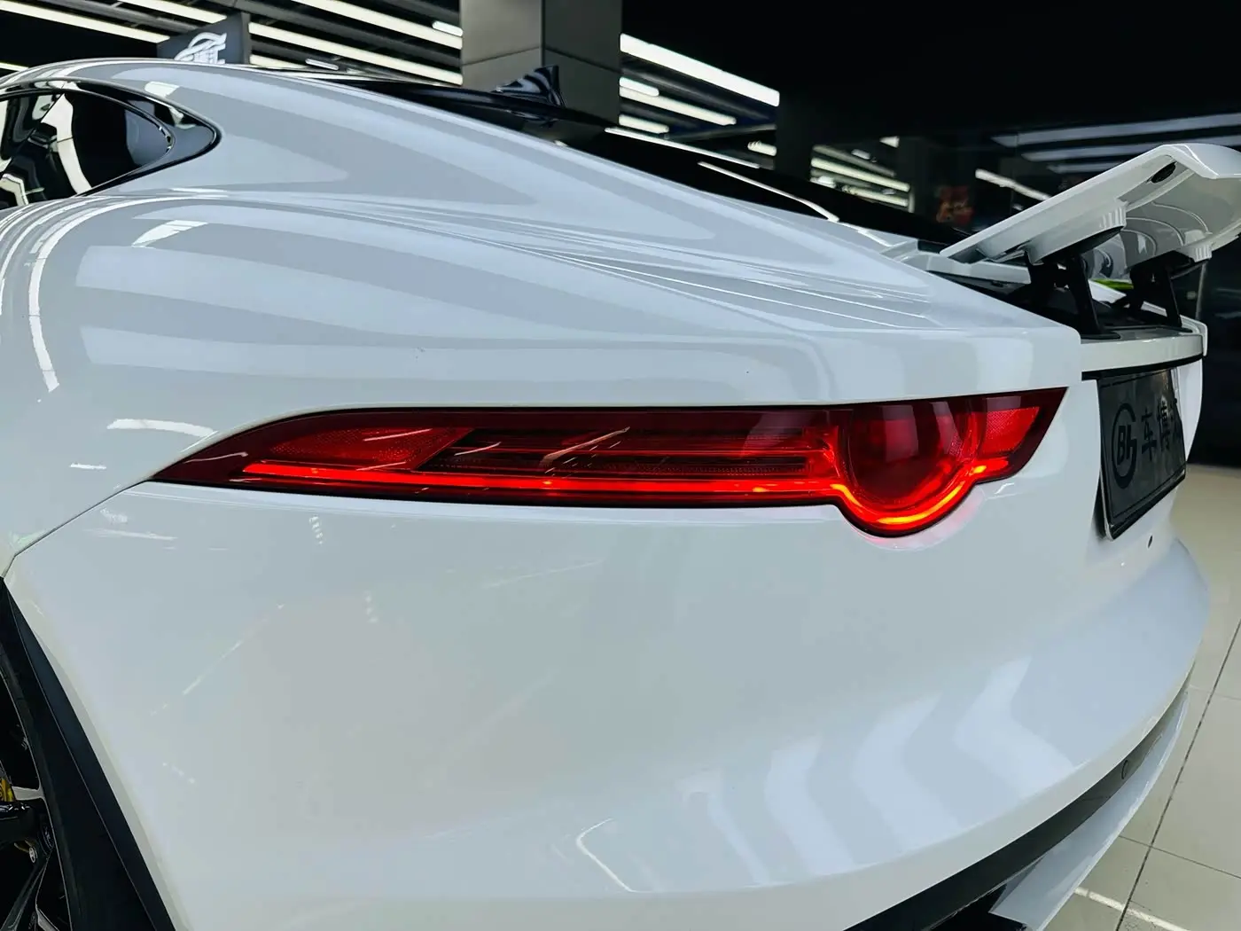 Jaguar F-TYPE 2017 — Фото 17/19