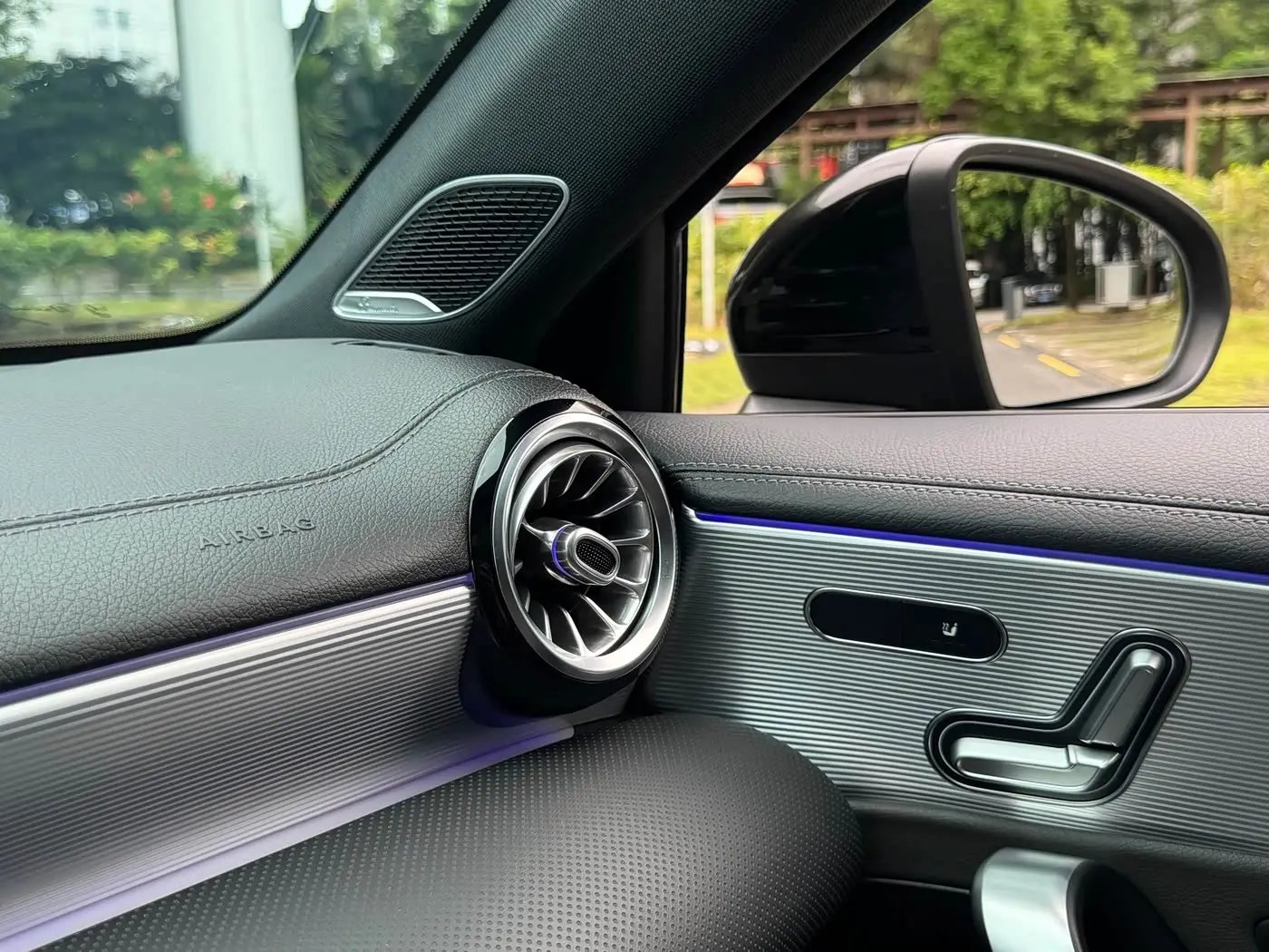 Mercedes-Benz A-Class AMG 2021 — Photo 17/20