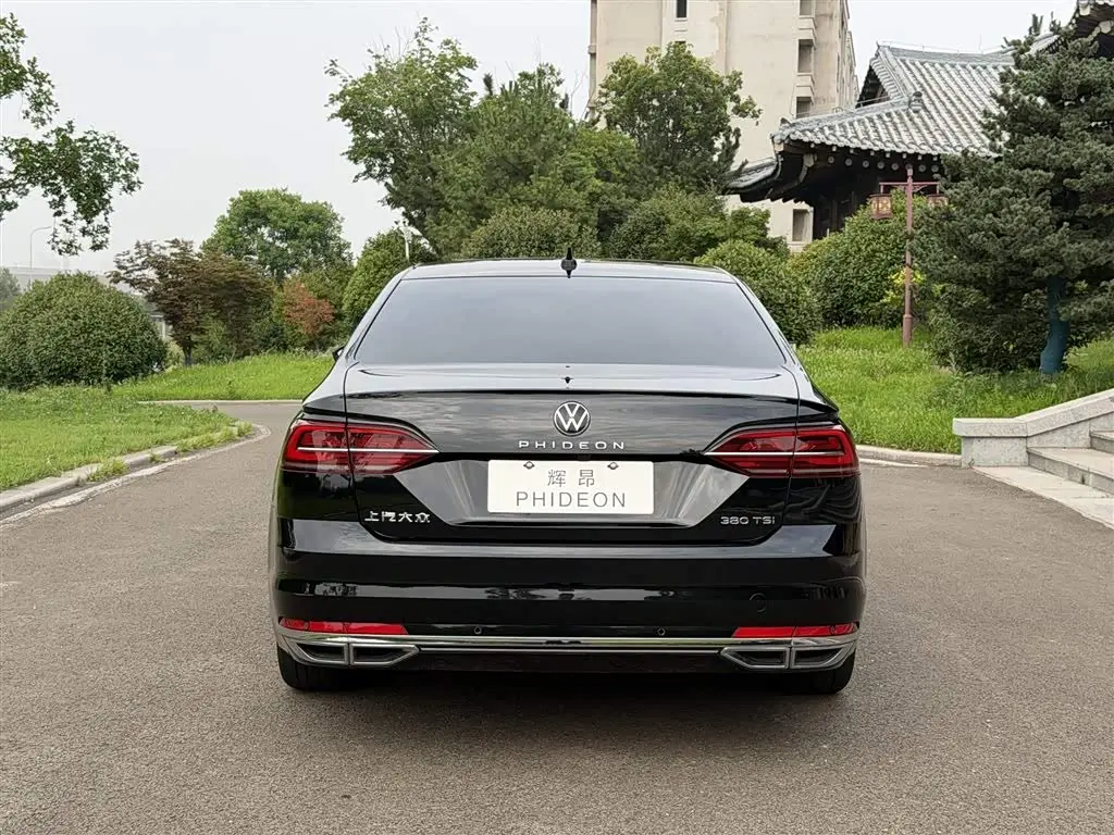 Volkswagen Phideon 2023 — Şəkil 5/9