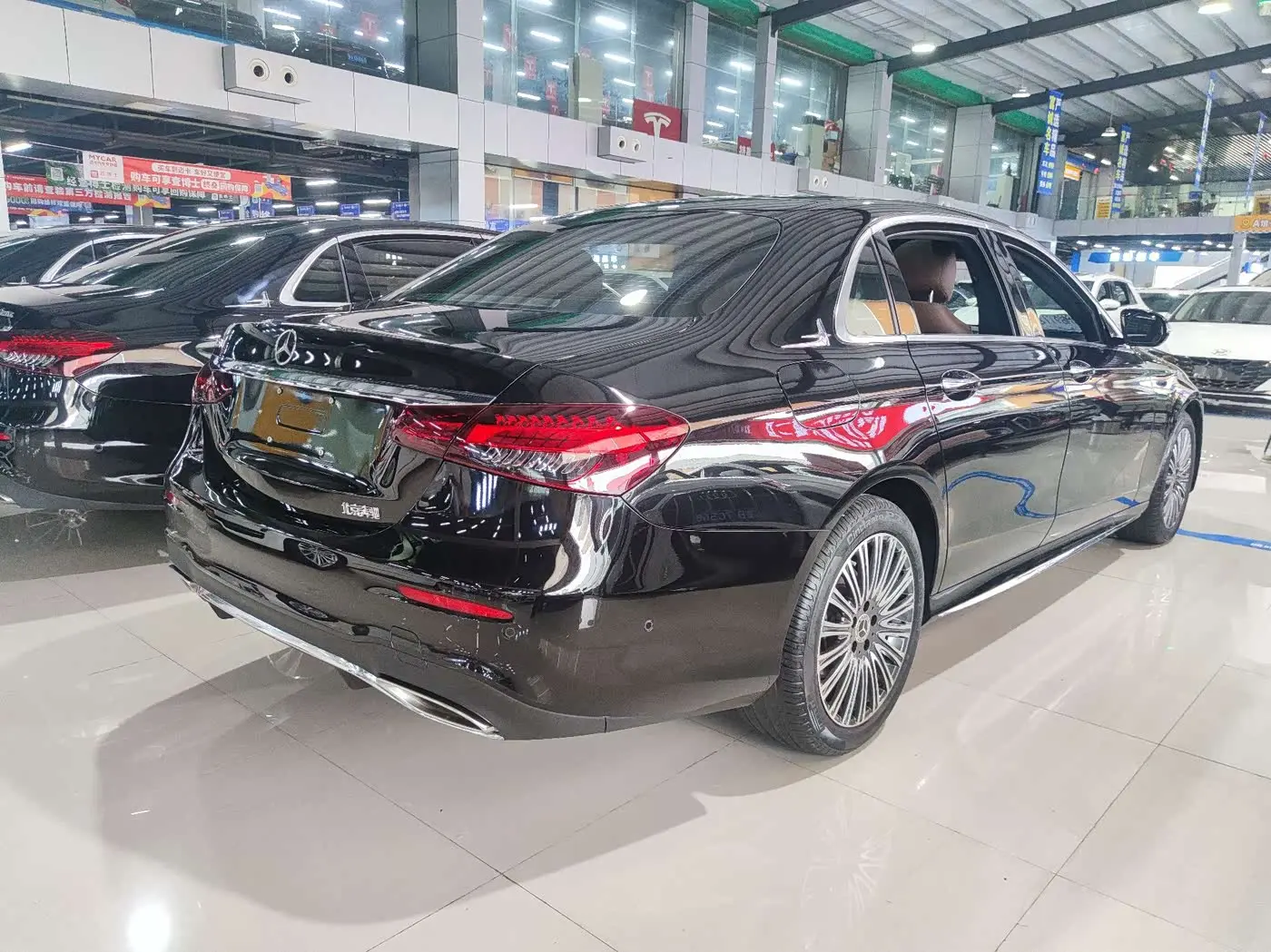 Mercedes-Benz E-Class 2021 — ფოტო 16/18