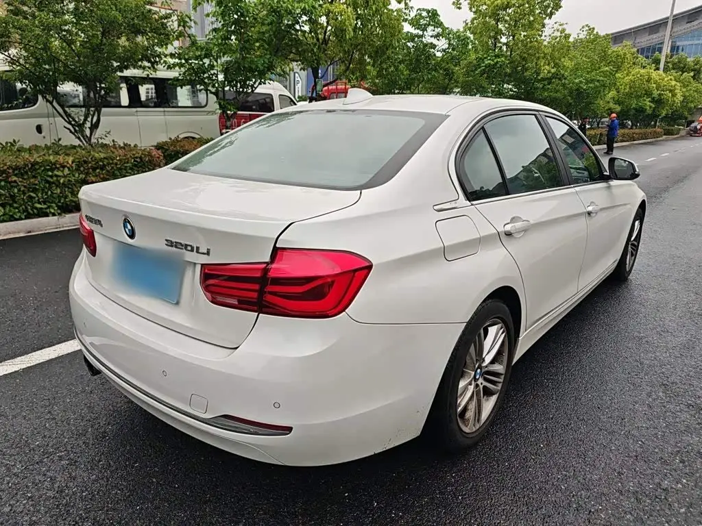 BMW 3 Series 2017 — Фото 6/20