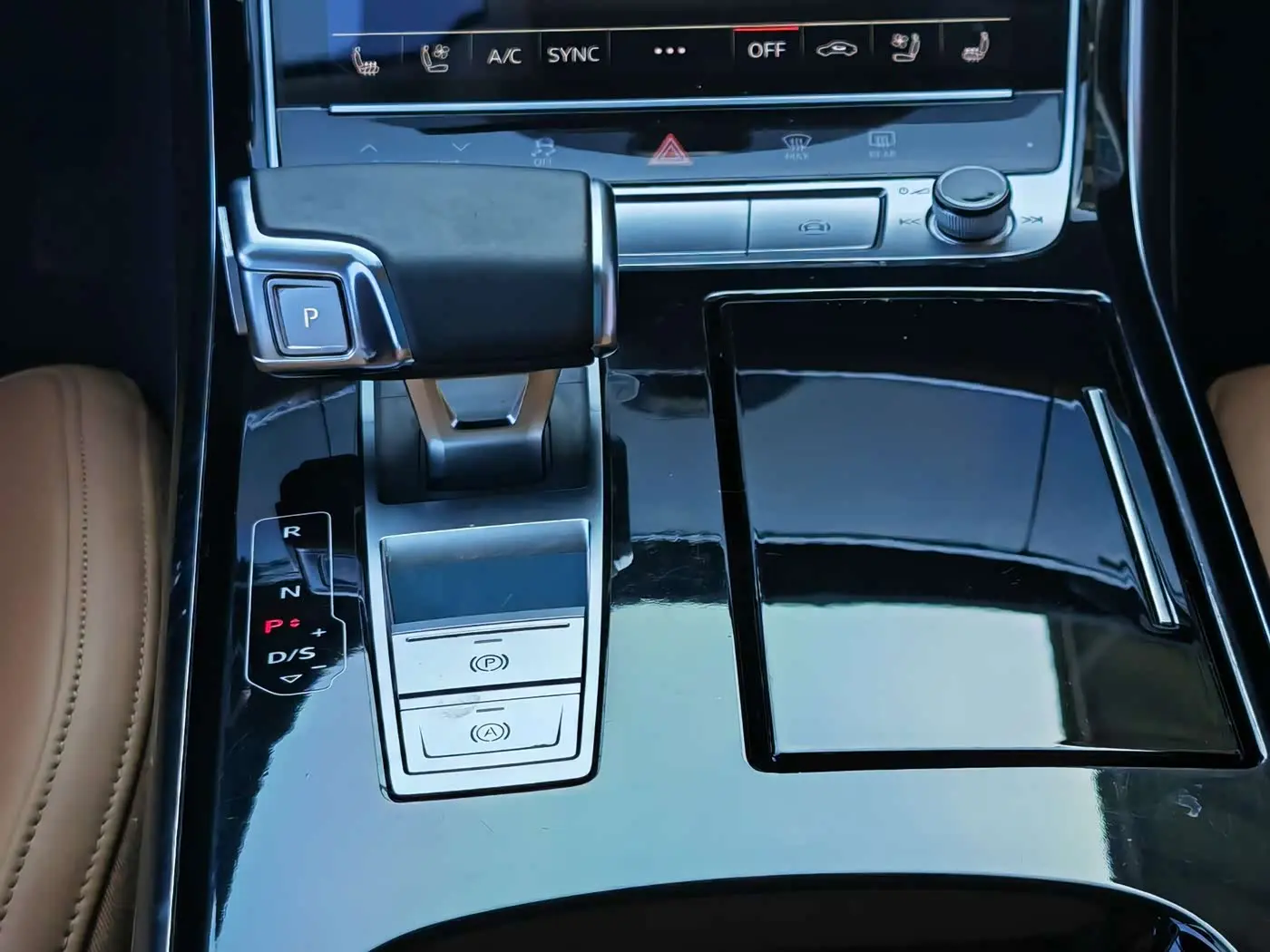Audi A8 2020 — Photo 16/20