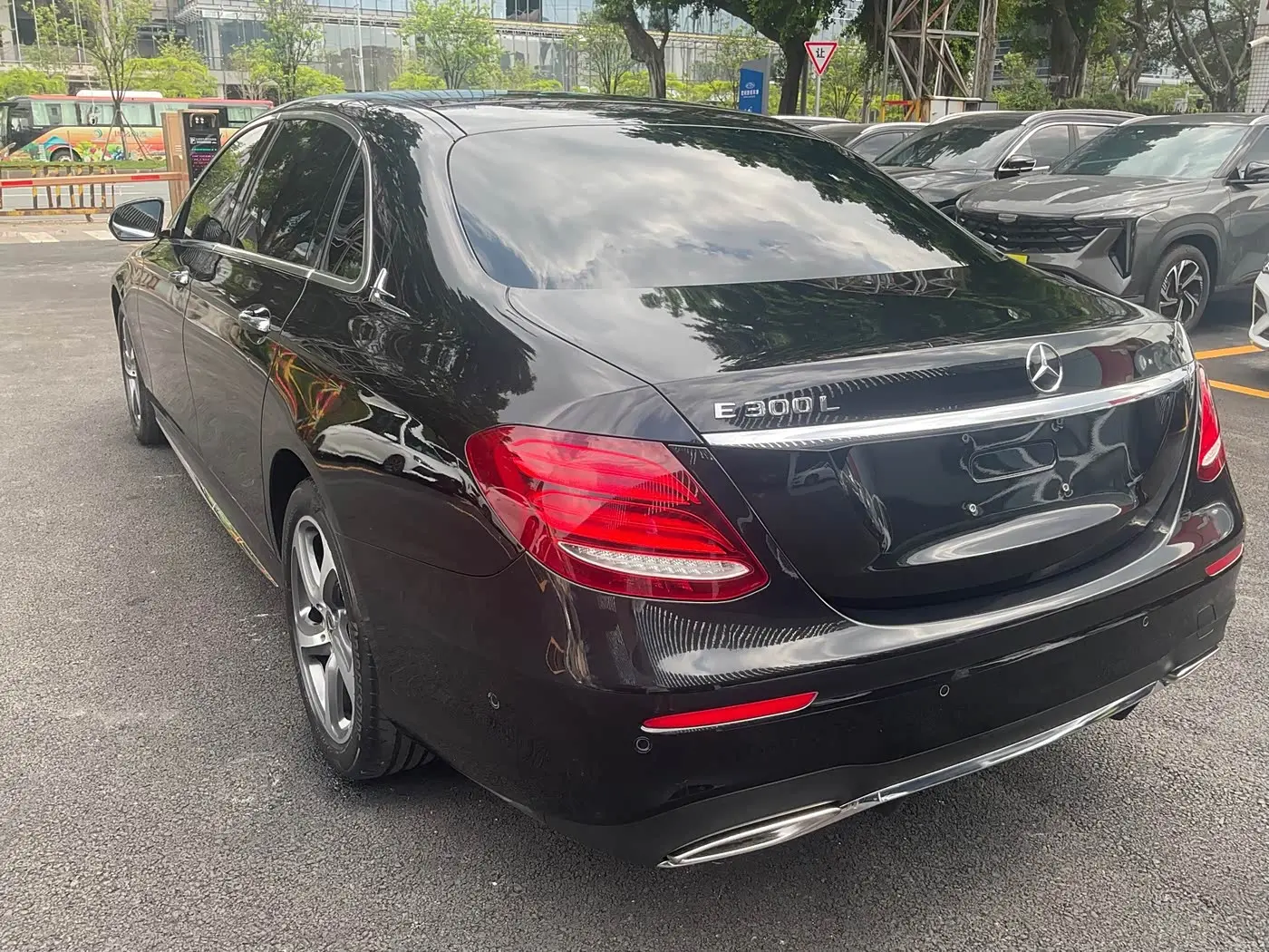 Mercedes-Benz E-Class 2019 — Şəkil 7/19