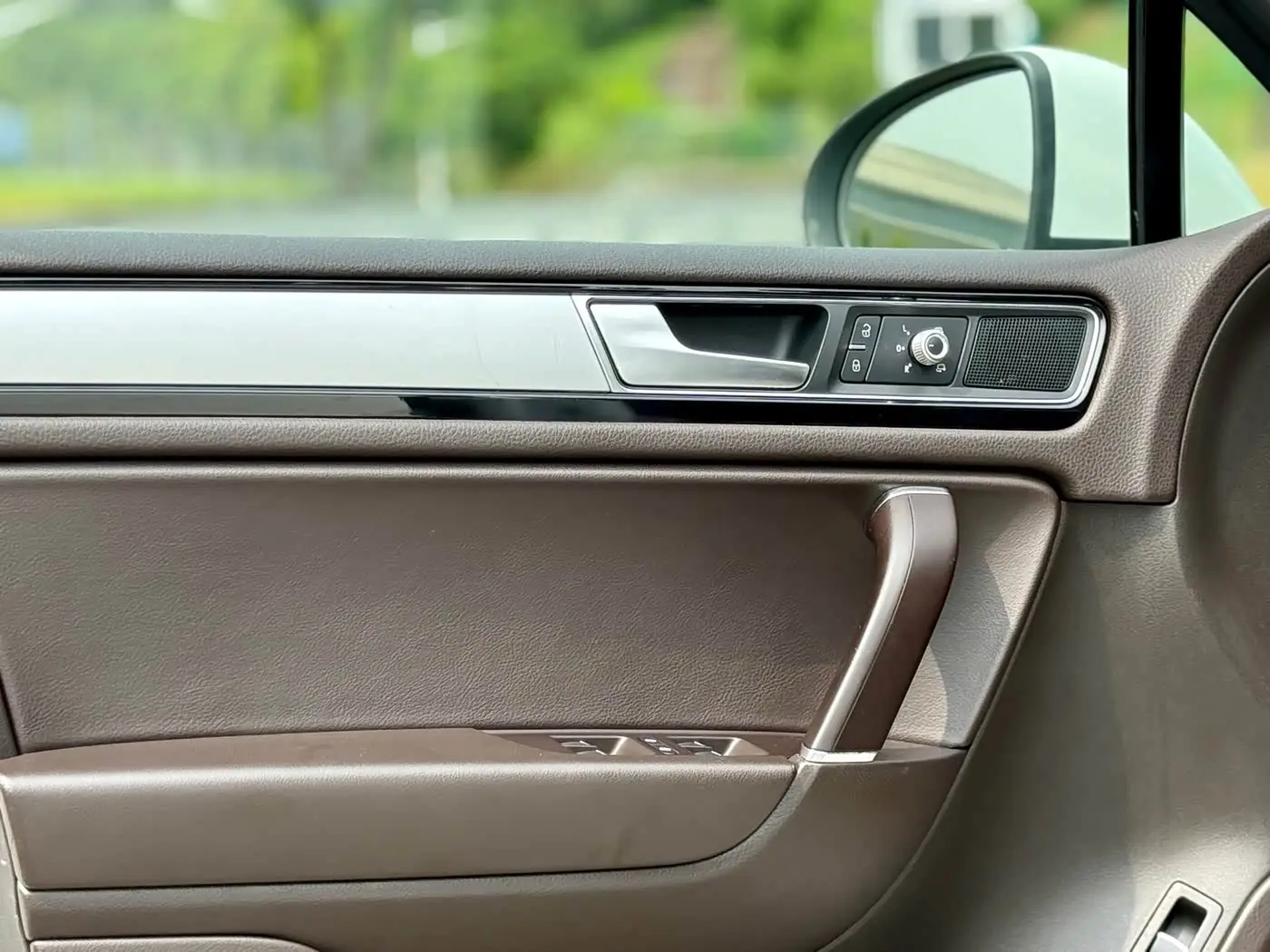 Volkswagen Touareg 2016 — Şəkil 10/18