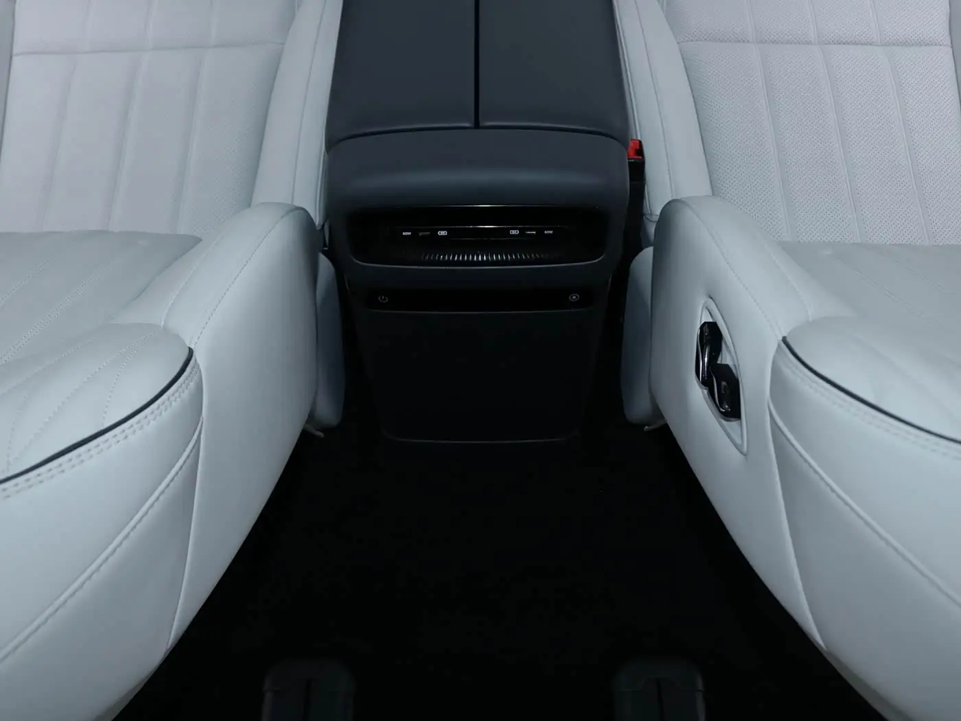 Voyah Auto Voyah Dreamer 2025 — Photo 18/20