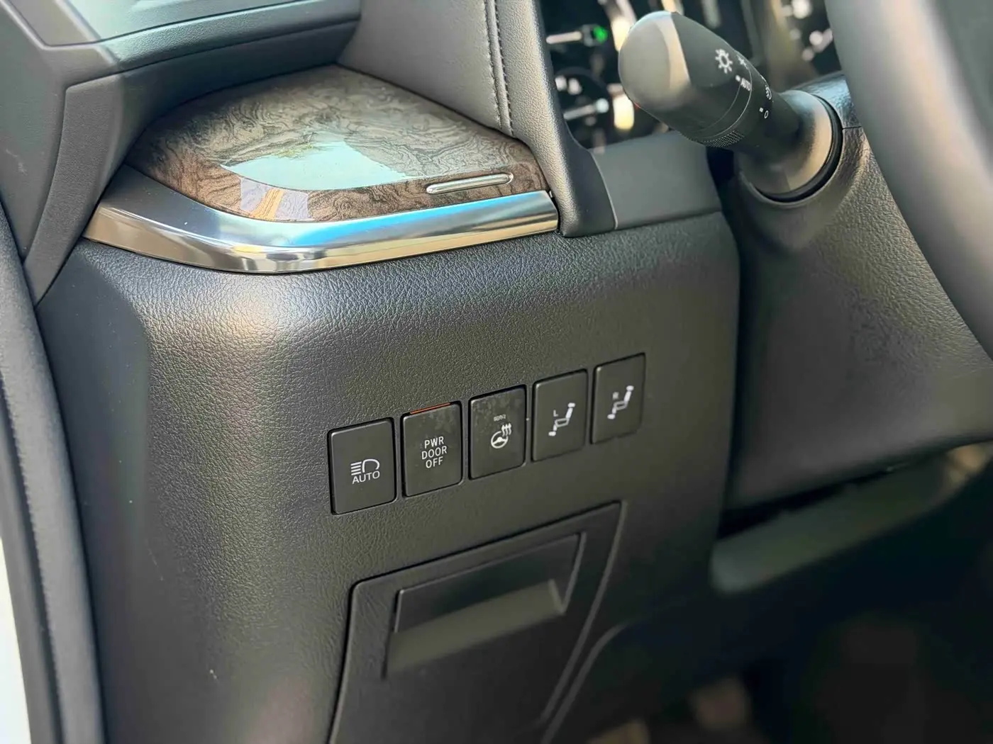 Toyota Vellfire 2020 — ფოტო 8/17