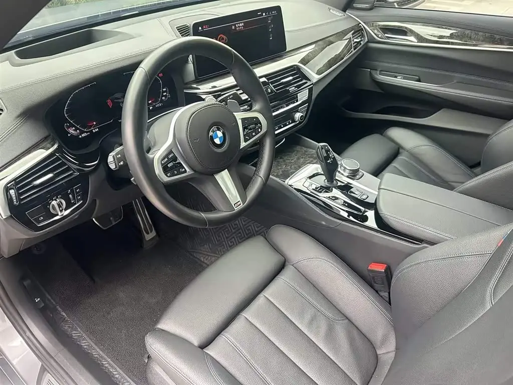 BMW 6 Series GT 2024 — Фото 9/20