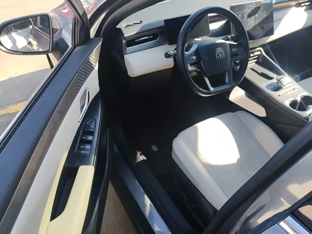 BYD Qin PLUS 2025 — Фото 16/20