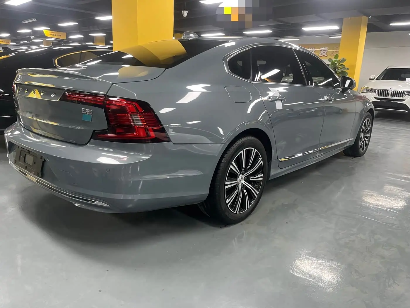 Volvo S90 2022 — Фото 8/10