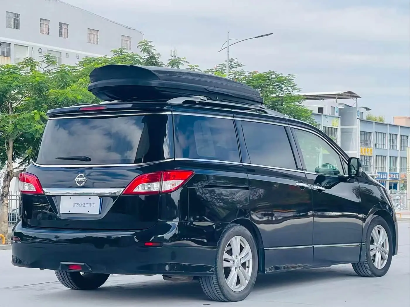 Nissan Quest 2018 — Şəkil 6/11