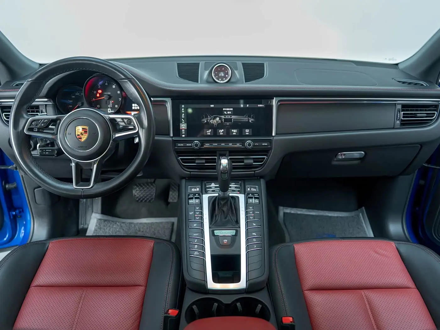 Porsche Macan 2019 — Photo 10/13