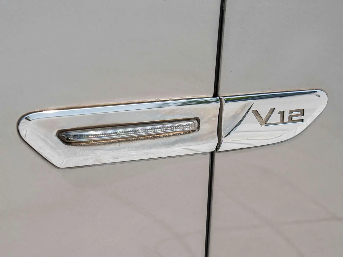 BMW 7 Series 2012 — Photo 9/20