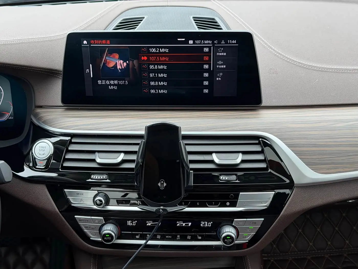 BMW 5 Series 2019 — Şəkil 17/20