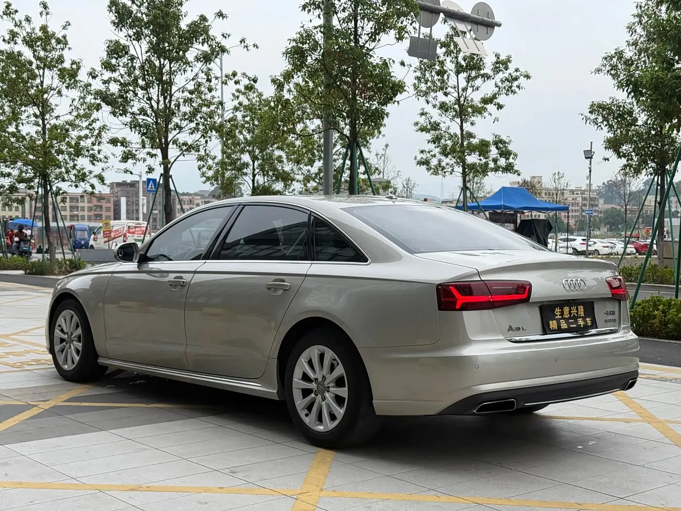 Audi A6L 2016 — Photo 13/15