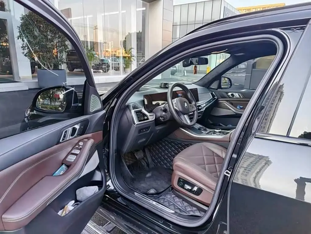 BMW X5 2025 — Фото 3/5